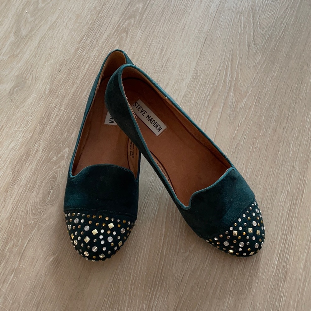 Steve Madden flats! Forest green faux suede Steve Madden flats